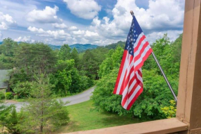 Smoky Mountain Splendor two third acre 2 king master suites